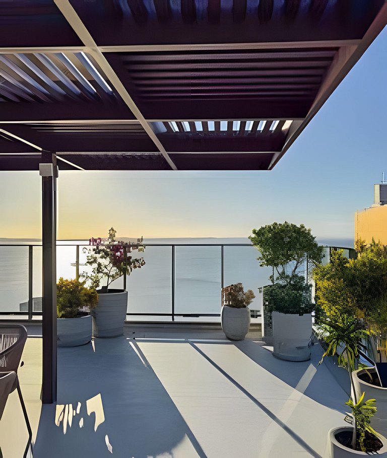 Studio c/ Rooftop e piscina vista Mar 1km da praia