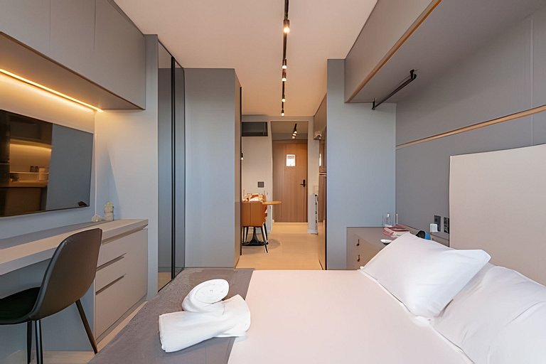 Studio c/ Rooftop e piscina vista Mar 1km da praia