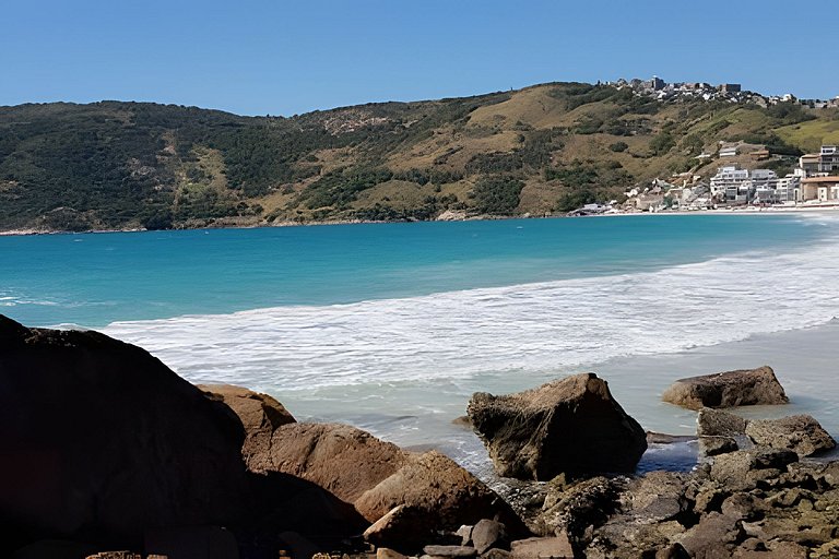 Loft Prainha 207 frente mar/Split/Check in 9h