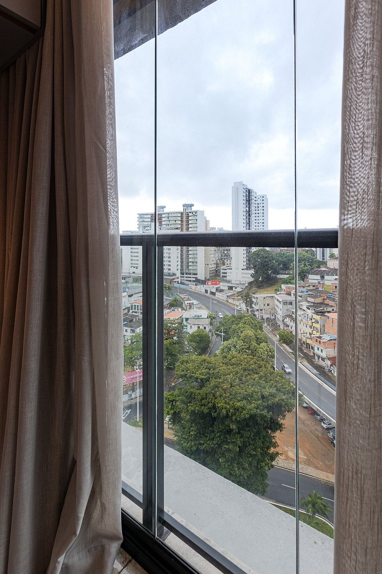 Studio c/ Rooftop e piscina vista Mar 1km da praia